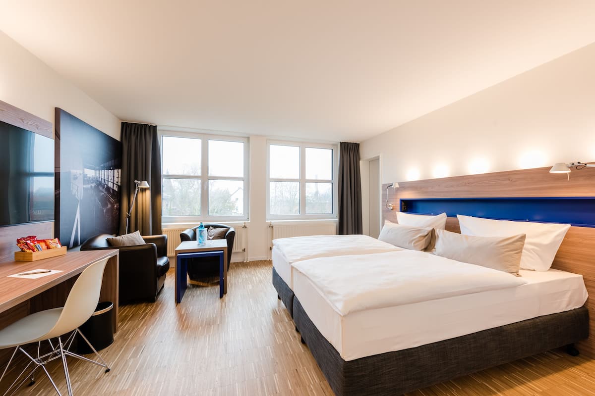 standard room | hypo-allergenic bedding, desk, blackout curtains, free wifi