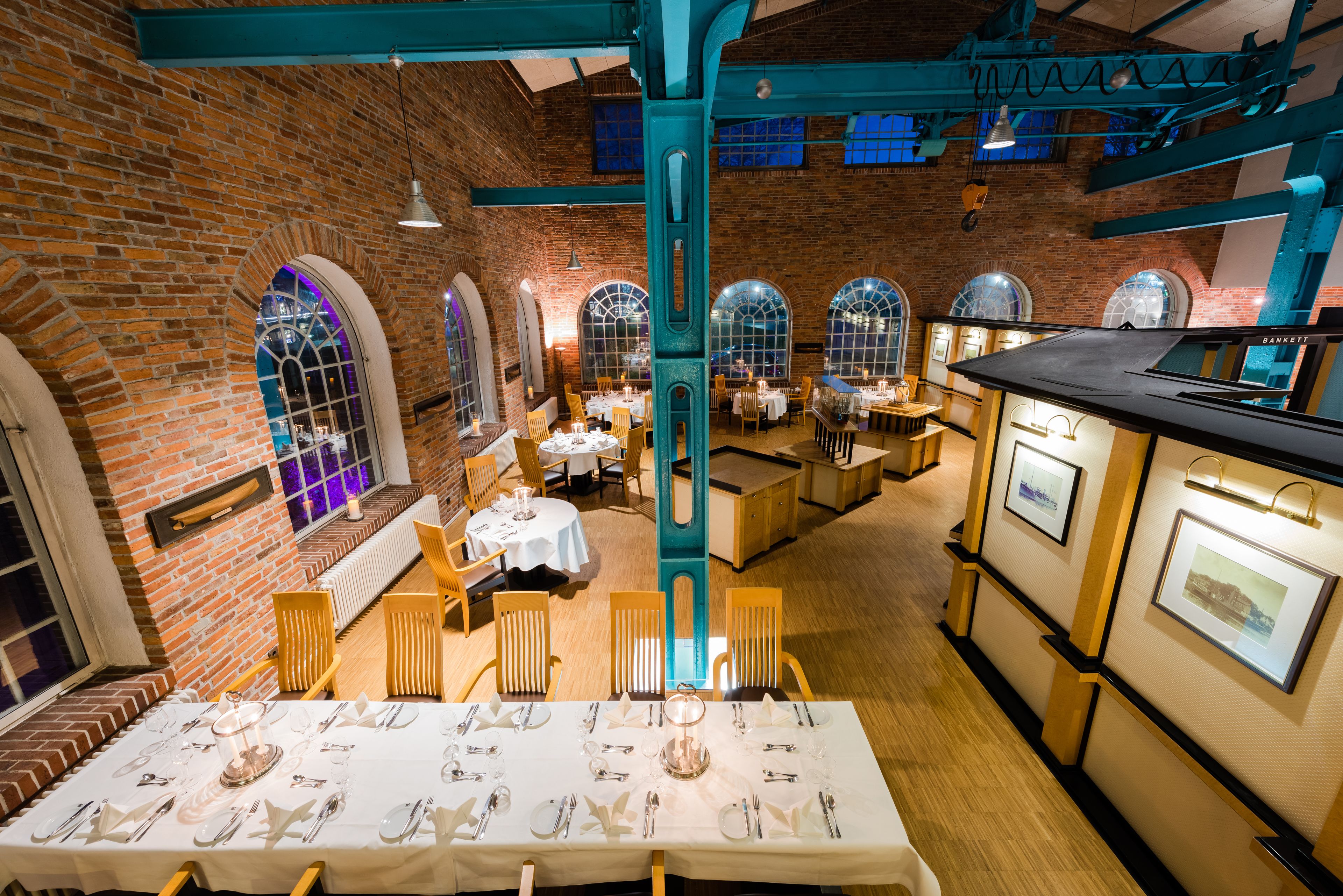 breakfast, lunch, dinner served; regional cuisine