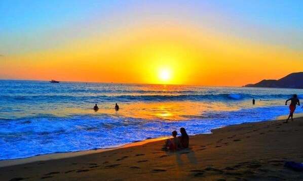 Beach nearby, white sand, beach shuttle - Kleopatra Tuna Apart Hotel (Alanya)