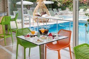 Daily continental breakfast for a fee - Kleopatra Tuna Apart Hotel (Alanya)