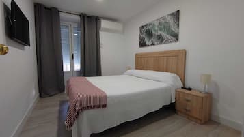 Basic House, 2 Bedrooms | Free WiFi, bed sheets