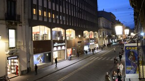 Voorkant accommodatie - avond/nacht