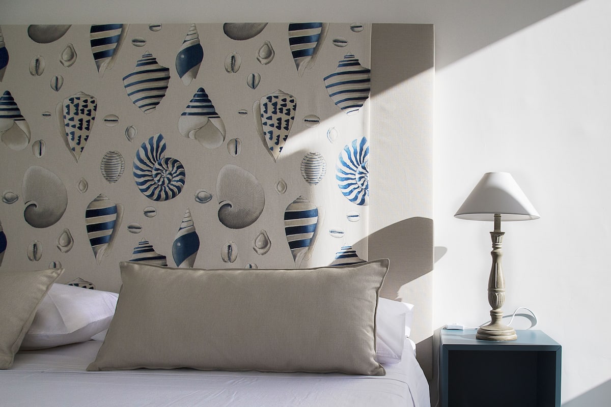 Premium bedding, in-room safe, iron/ironing board (on request)