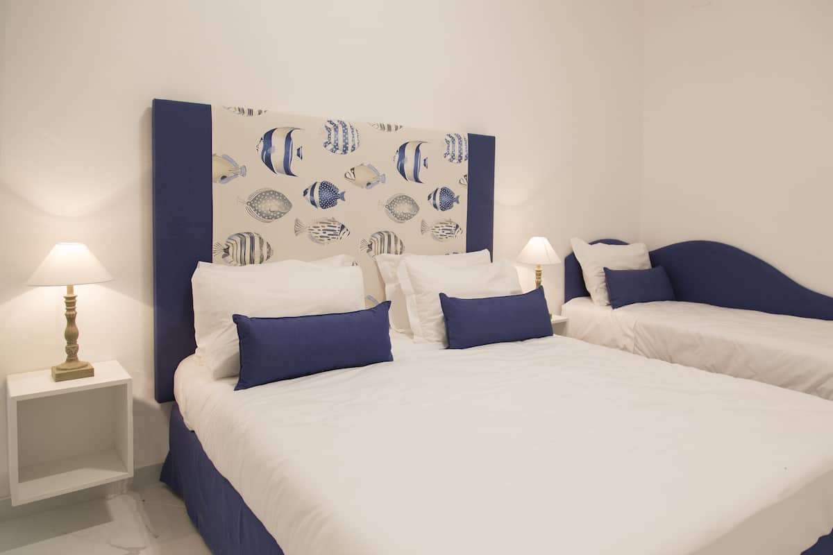Quarto casal conforto | Roupas de cama premium, cofres nos quartos