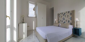 Premium bedding, in-room safe, iron/ironing board, free WiFi - Hotel Crawford (Sant'Agnello)