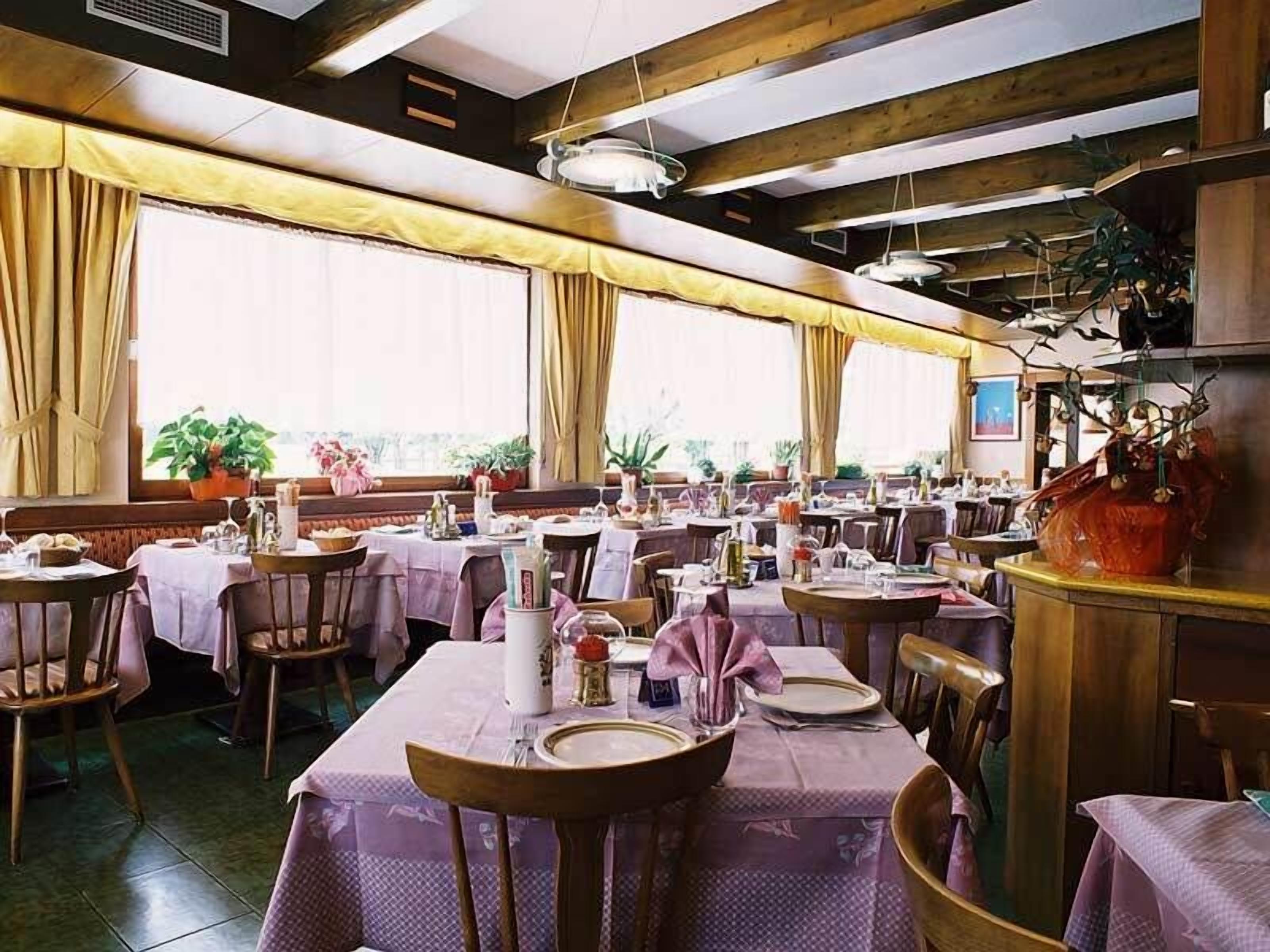 Mittagessen und Abendessen, lokale Küche