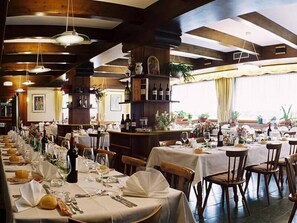 Lunch and dinner served - Hotel Stella Alpina (Falcade)