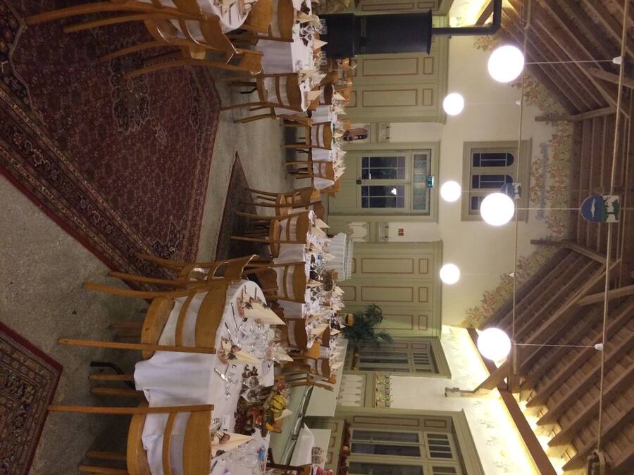 Dîner et souper servis sur place, cuisine régionale