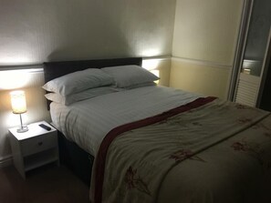 Standard Double Room | Desk, iron/ironing board, free WiFi