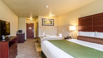 Suite, 1 kingsize-seng, ikke-røyk | Sengetøy av topp kvalitet, senger med overmadrass og safe på rommet