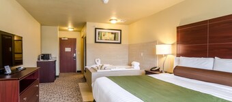 奥伯林鹅卵石套房酒店