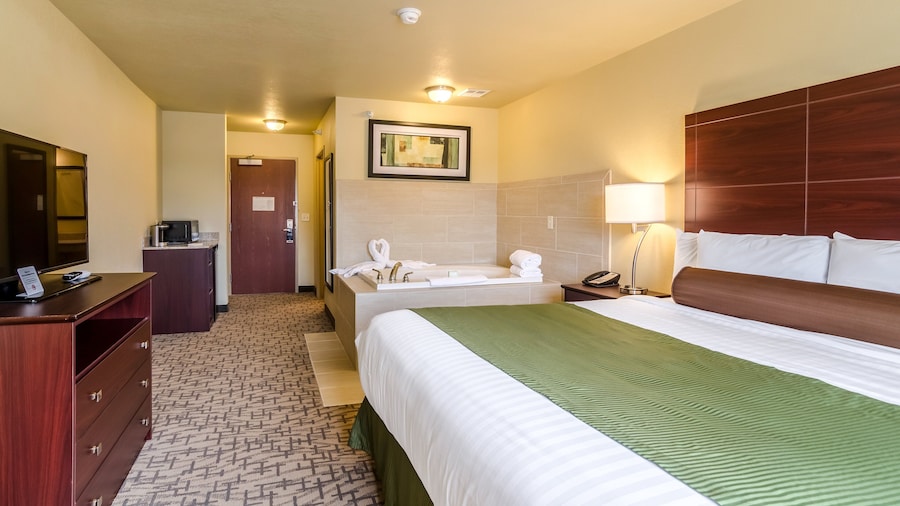 Cobblestone Inn & Suites - Oberlin