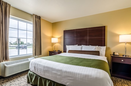 Premium bedding, pillowtop beds, in-room safe, desk