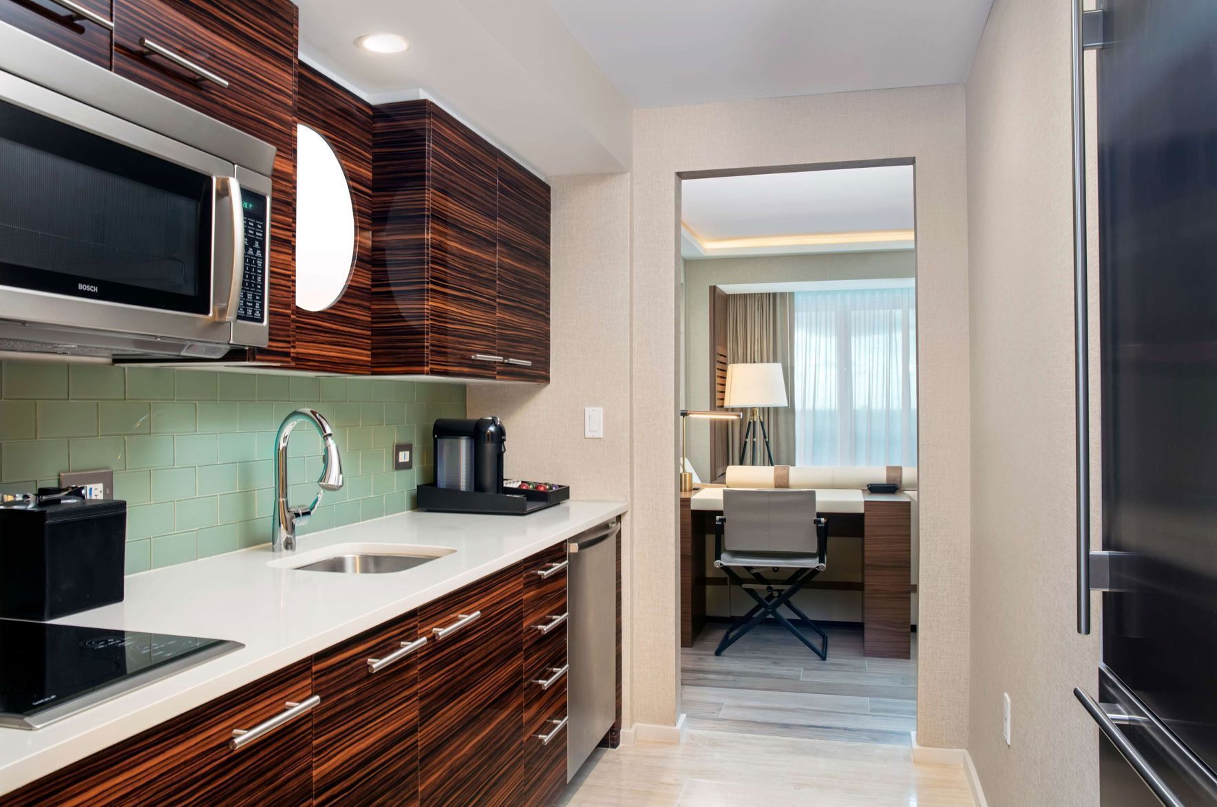 Private kitchen | Fridge, microwave, stovetop, electric kettle