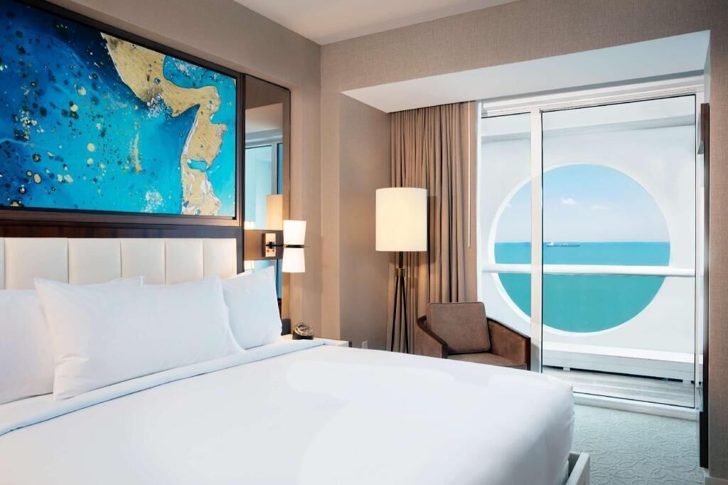 Premium bedding, minibar, in-room safe, desk