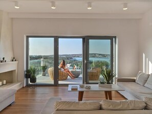 Living area - Empire Luxury Villas (Paros)