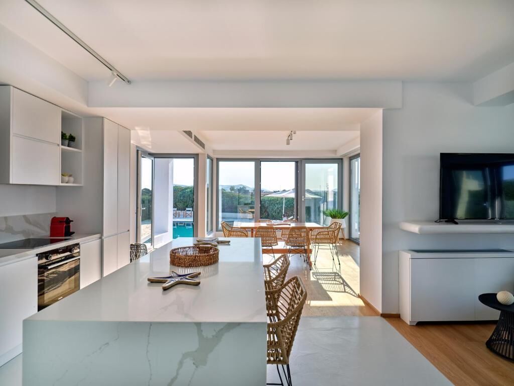 Grand Ambassador Villa, 5 Bedrooms | Private kitchen