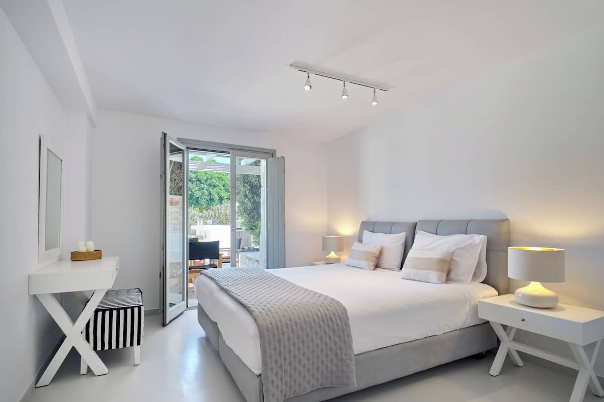 Grand Villa Anasa, 6 bedrooms | Coffres-forts dans les chambres, chambres insonorisées