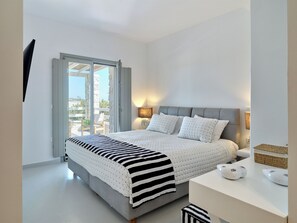 Grand Villa Anasa, 6 bedrooms | Coffre-fort, système d’insonorisation, fer et planche à repasser