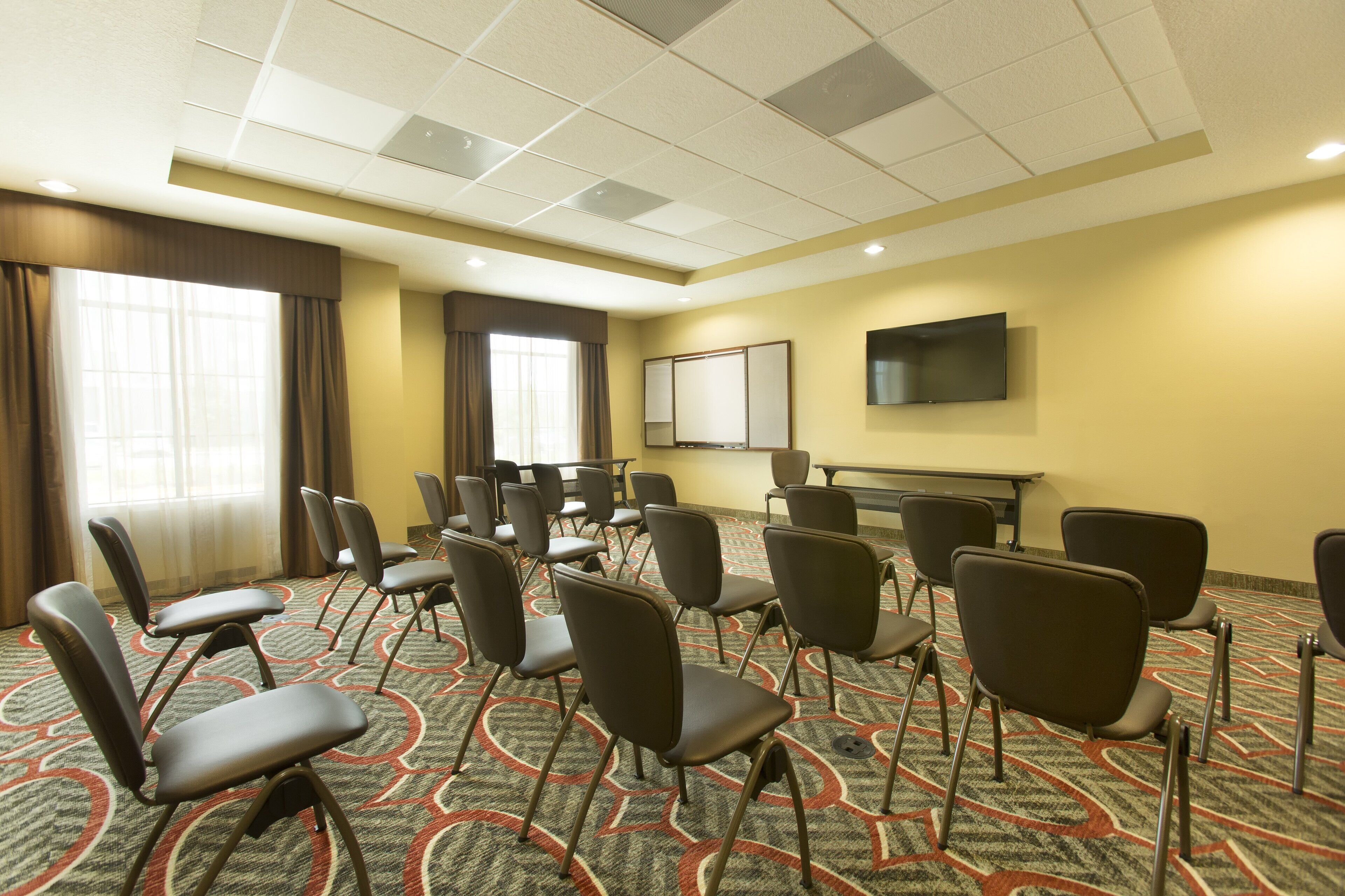 Photo - Staybridge Suites Orlando at SeaWorld by IHG - Free Breakfast & Shuttle to SeaWorld Parks