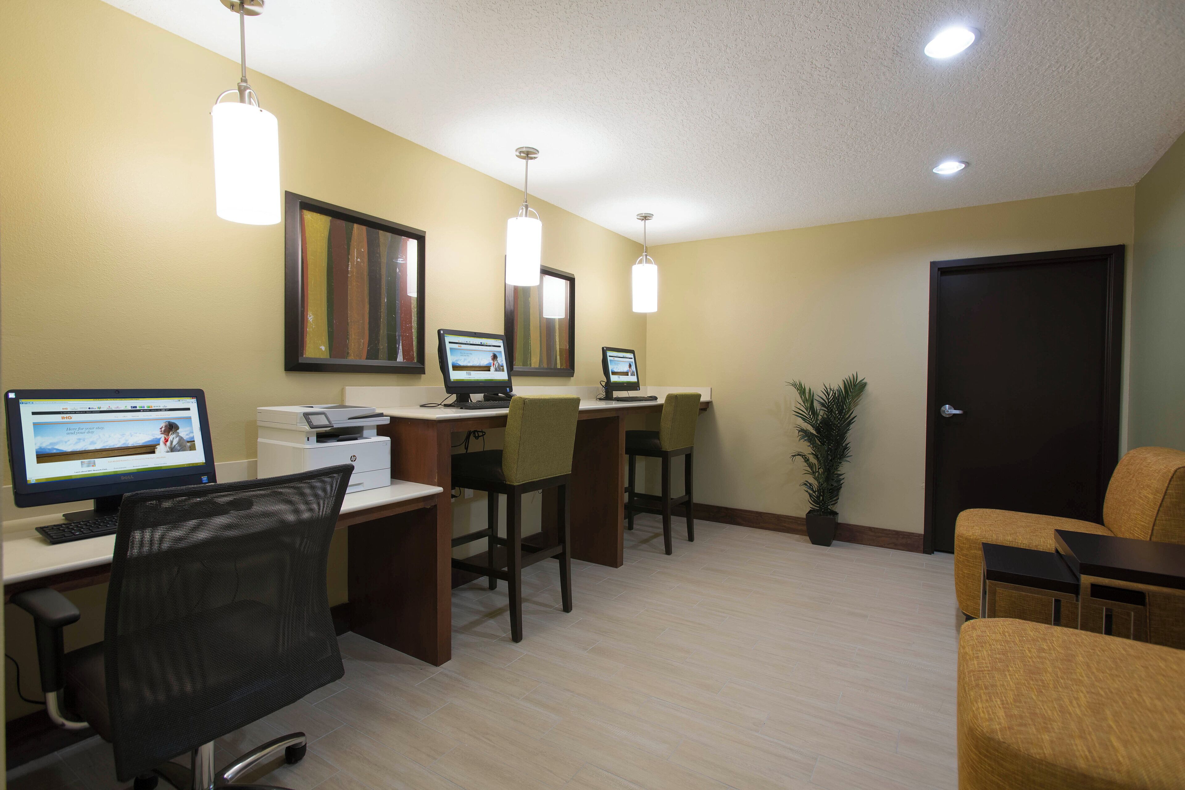 Photo - Staybridge Suites Orlando at SeaWorld by IHG