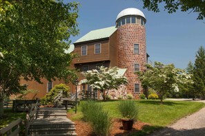 Exterior - Fort Lewis Lodge (Millboro Springs)