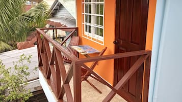 Apartamento Deluxe, 1 cama de matrimonio con sofá cama, entresuelo | Tabla de planchar con plancha, wifi gratis, ropa de cama