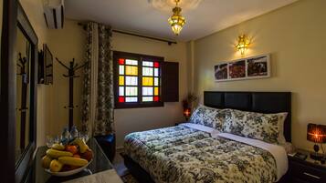 Quarto casal ou duplo standard | Roupas de cama premium, cofres nos quartos, cortinas blackout
