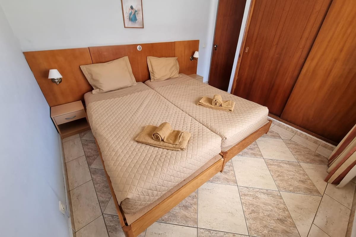 Apartment, 1 Bedroom | Individually furnished, desk, blackout curtains, free cots/infant beds