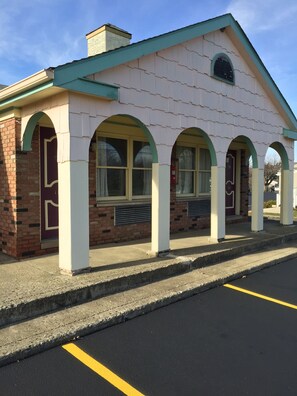 Exterior - Relax Inn (Shelby)