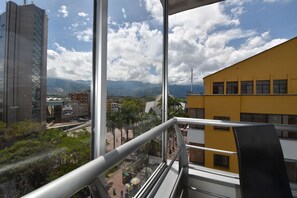View from property - Hotel Bolivar Plaza (Armenia)