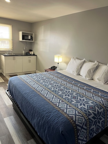 Cobourg Inn