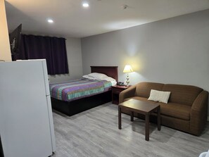 Studio, 1 Queen Bed with Sofa bed, Kitchen