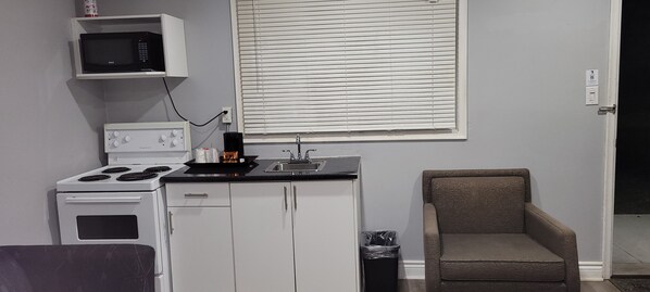 Suite, 1 Queen Bed with Sofa bed, Non Smoking, Kitchen