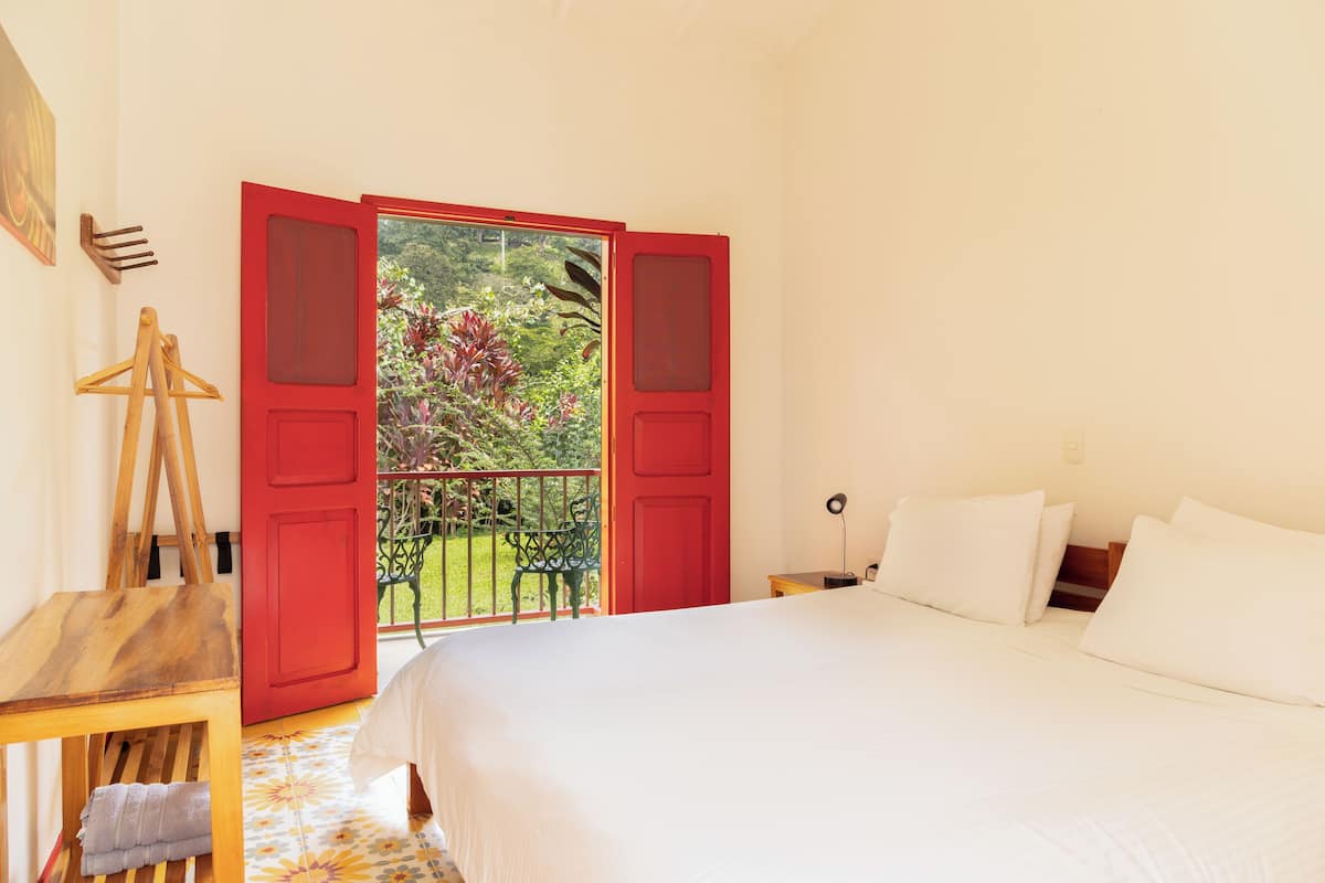 Standard Twin Room, 2 Twin Beds, Private Bathroom, Garden View | In-room safe, individually decorated, individually furnished, bed sheets