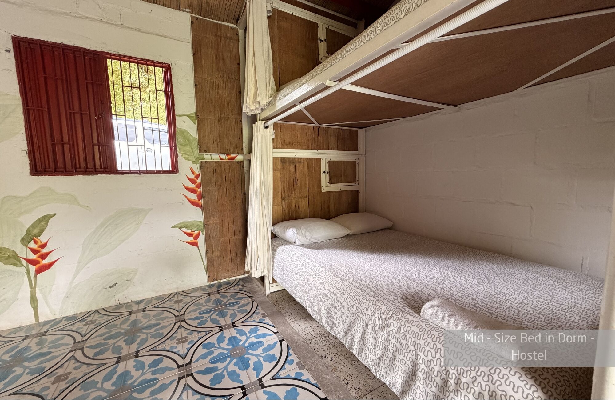 Dormitório compartilhado econômico, em dormitório misto, banheiro compartilhado, vista para o jardim | Roupas de cama premium, cofres nos quartos, individualmente decorados