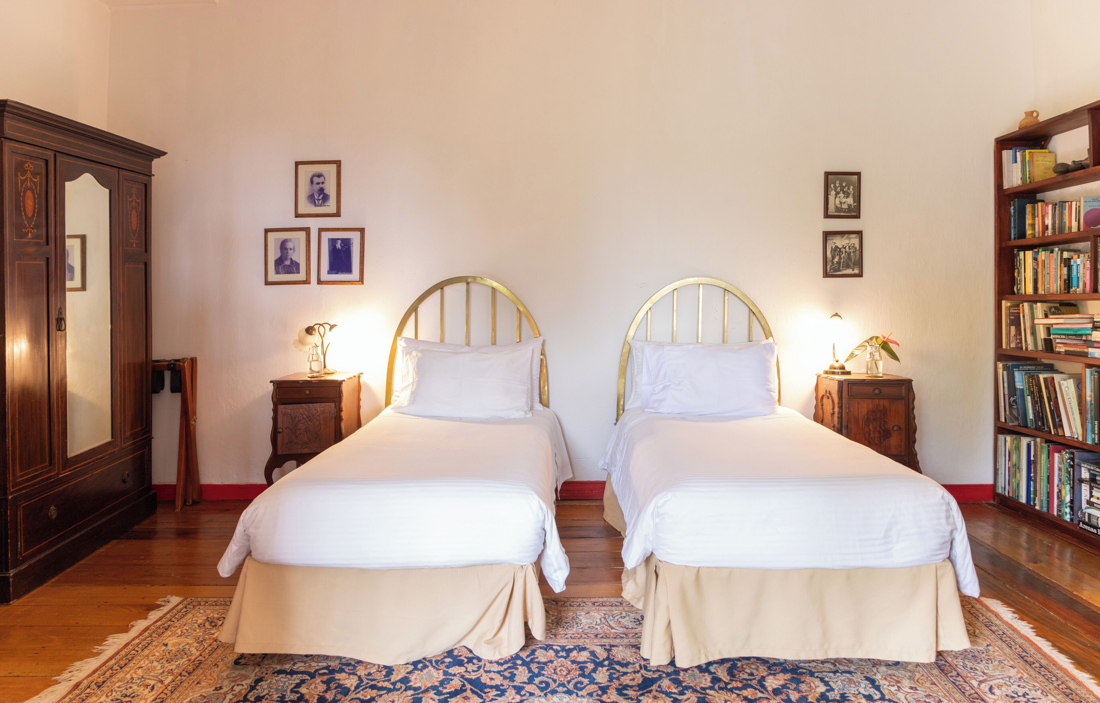 Junior Double Room, 1 Bedroom, Private Bathroom | In-room safe, individually decorated, individually furnished, bed sheets