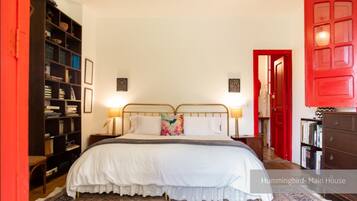 Cofres nos quartos, individualmente decorados