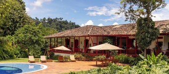 Hacienda Venecia Main House & Coffee Lodge
