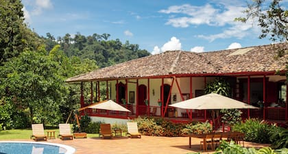 Hacienda Venecia Main House & Coffee Lodge