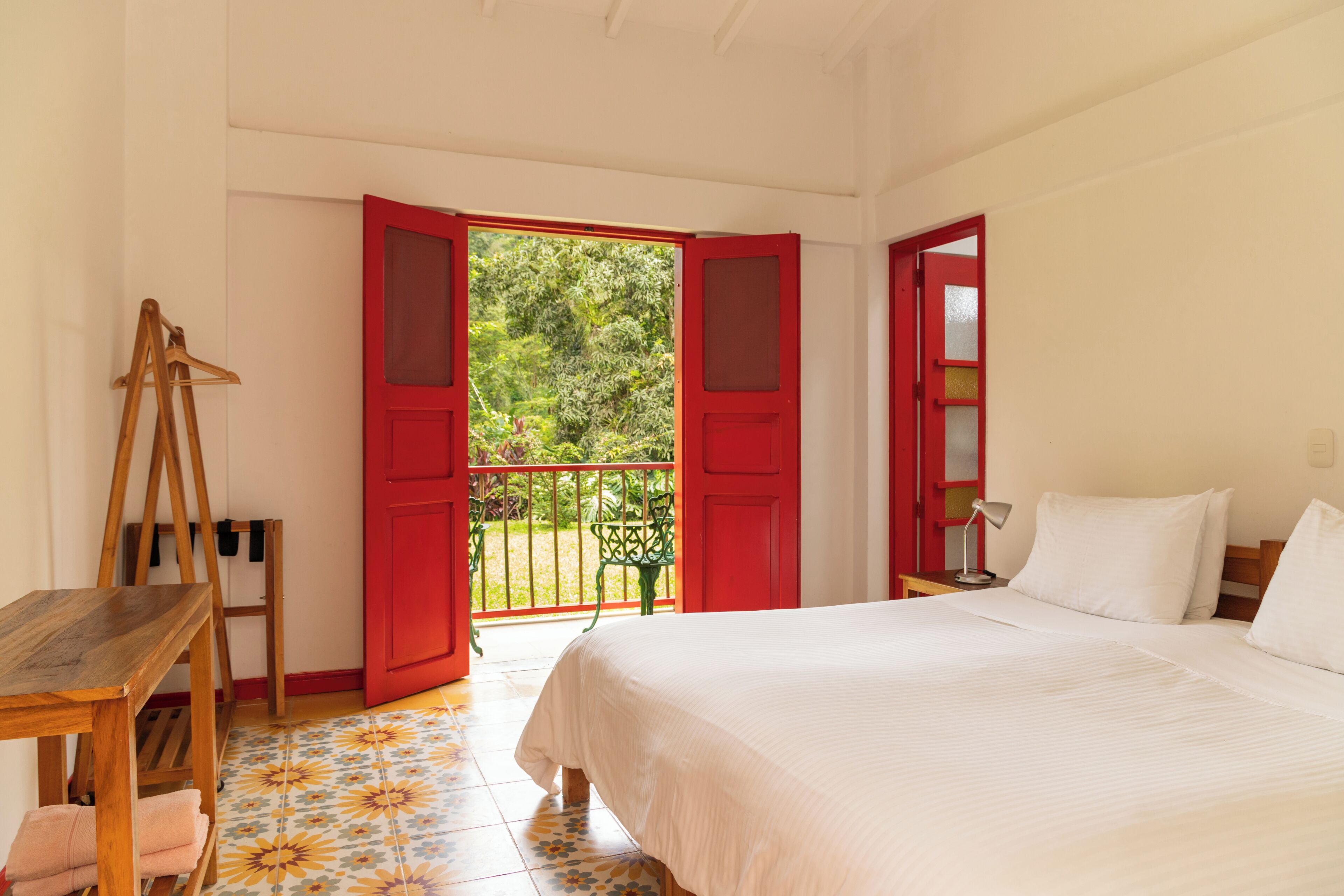 Standard Twin Room, 2 Twin Beds, Private Bathroom, Garden View | City view