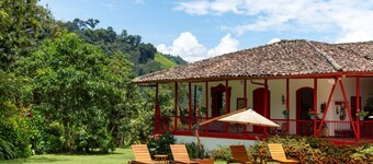 Hacienda Venecia Main House & Coffee Lodge