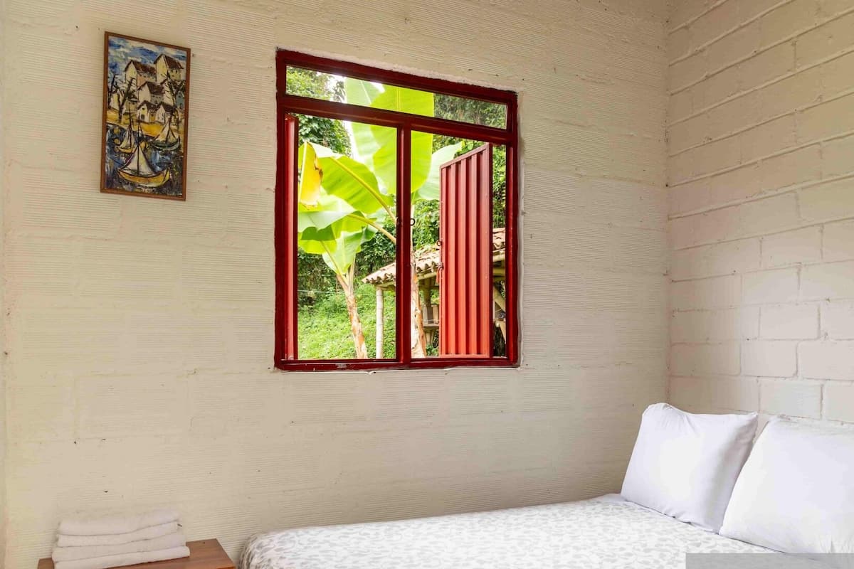 Traditional Double Room, Shared Bathroom, Garden View | In-room safe, individually decorated, individually furnished, bed sheets
