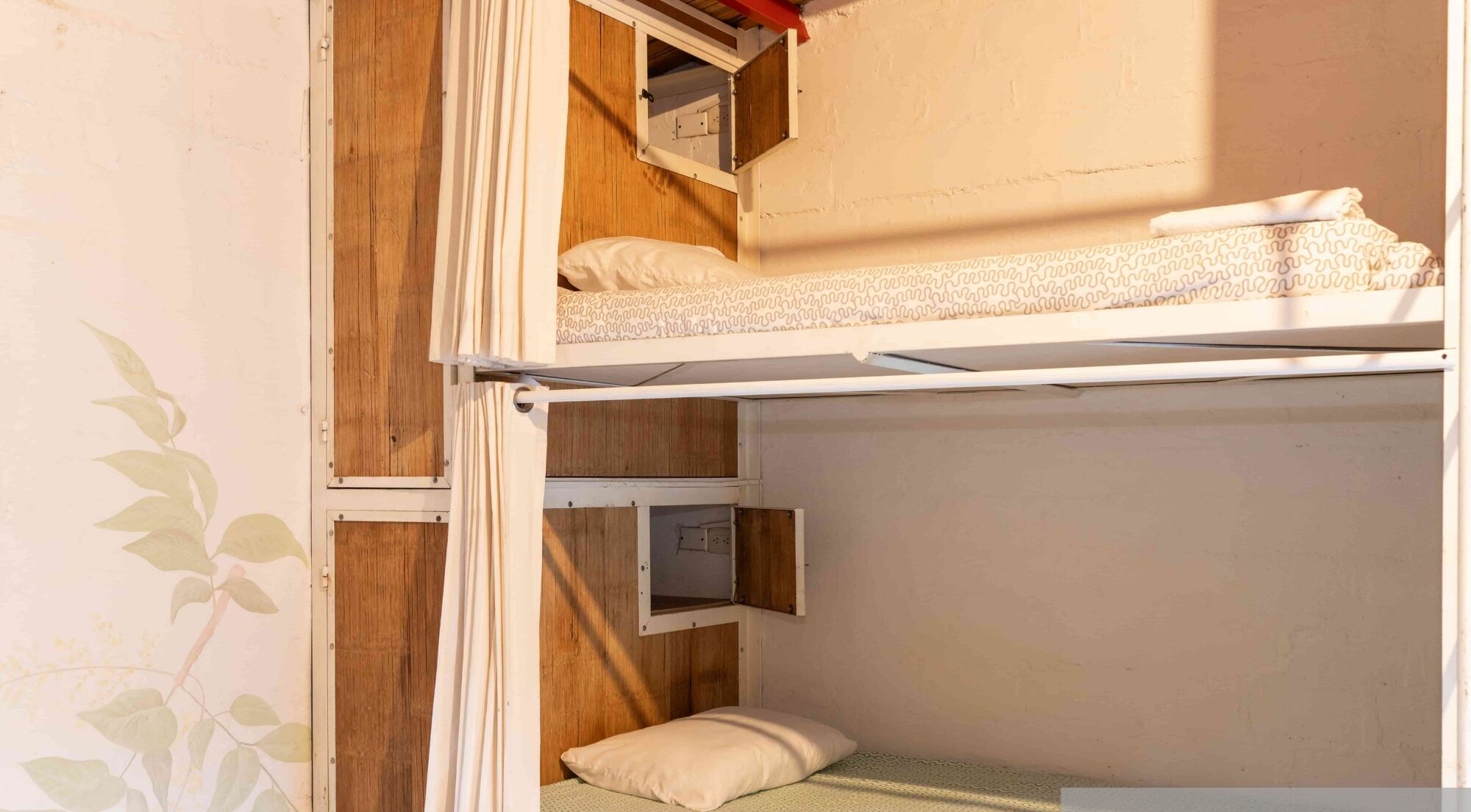 Economy Shared Dormitory, Mixed Dorm, Shared Bathroom, Garden View