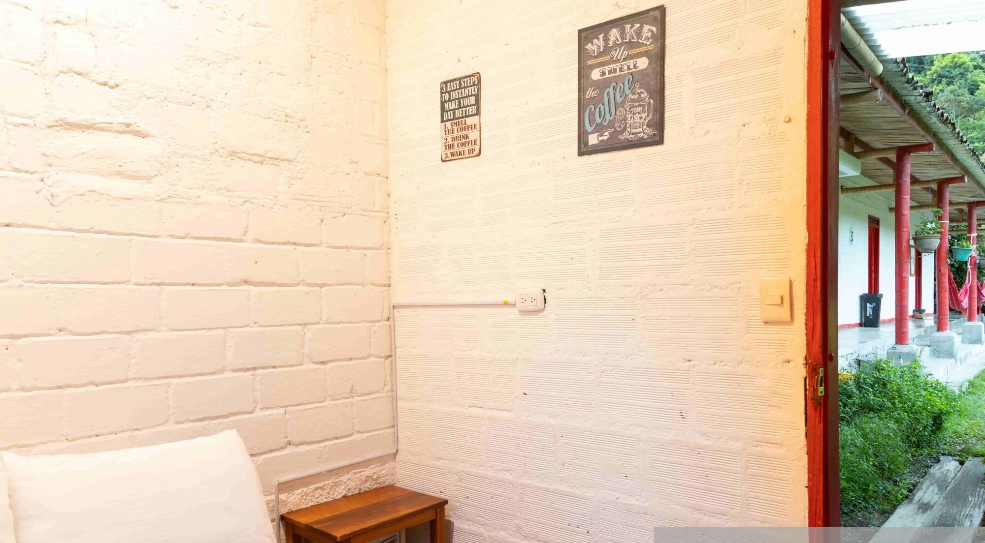 Habitación doble tradicional, baño compartido, vista al jardín | Ropa de cama de alta calidad y caja de seguridad en la habitación 