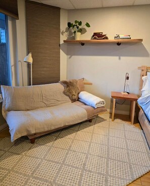 Comfort Studio Suite, Marina View, Sea Facing | Living area