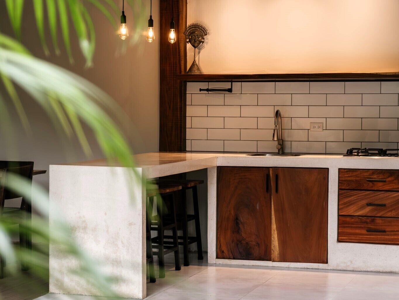 comfort apartment, 1 queen bed | private kitchen | coffee/tea maker, electric kettle