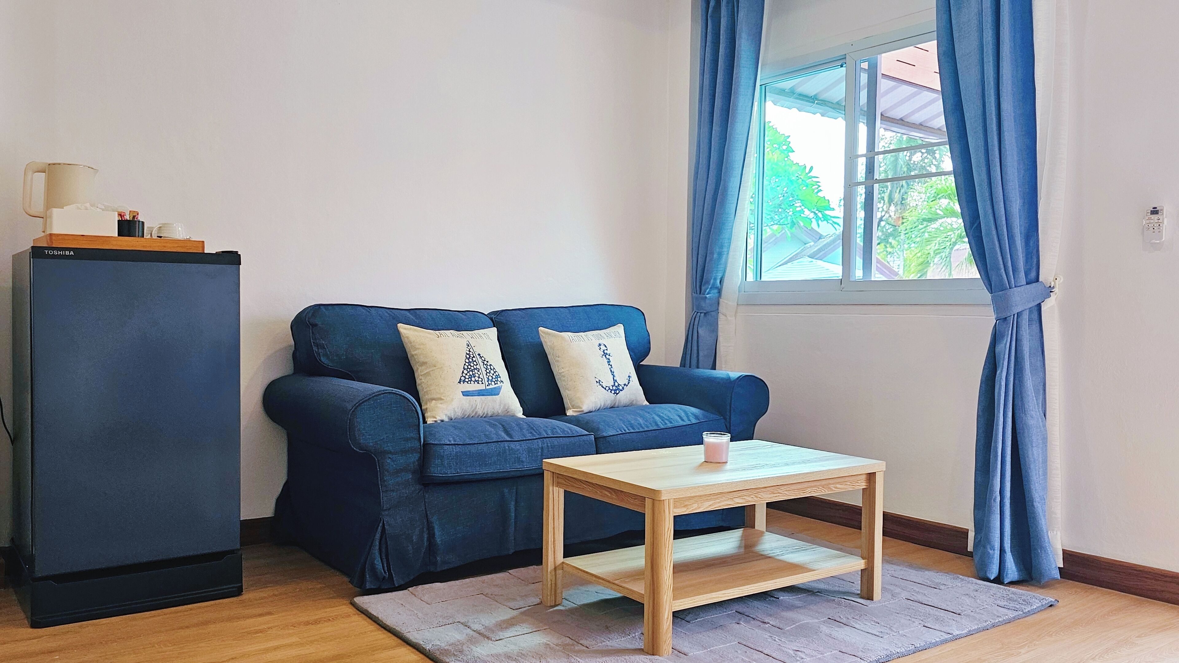 romantic room, garden view | living area | 24-inch lcd tv with cable channels, tv