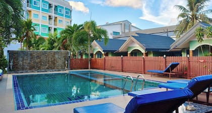 Phaithong Sotel Resort