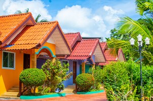 Bungalow with Garden View | Terrace/patio